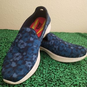 Skechers Women's Sneakers. only wear 2 times.